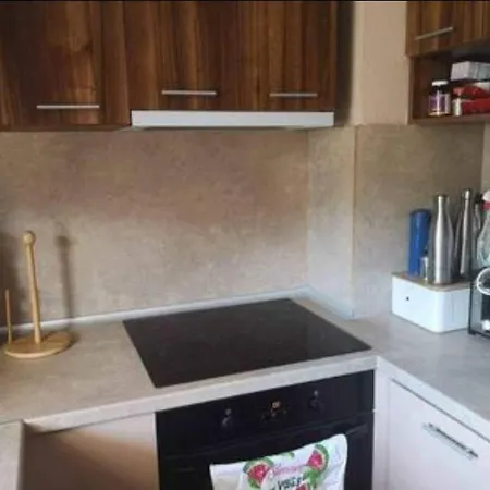 Lively Flat Close To Center *